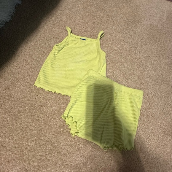 Old Navy Other - 2 piece lime green tank top set​